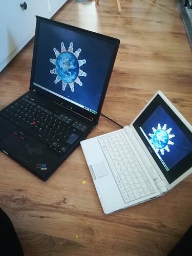 2laptops